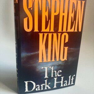 Stephen King  1st Edition Stephen King Book Collectors item ( RARE FIND)